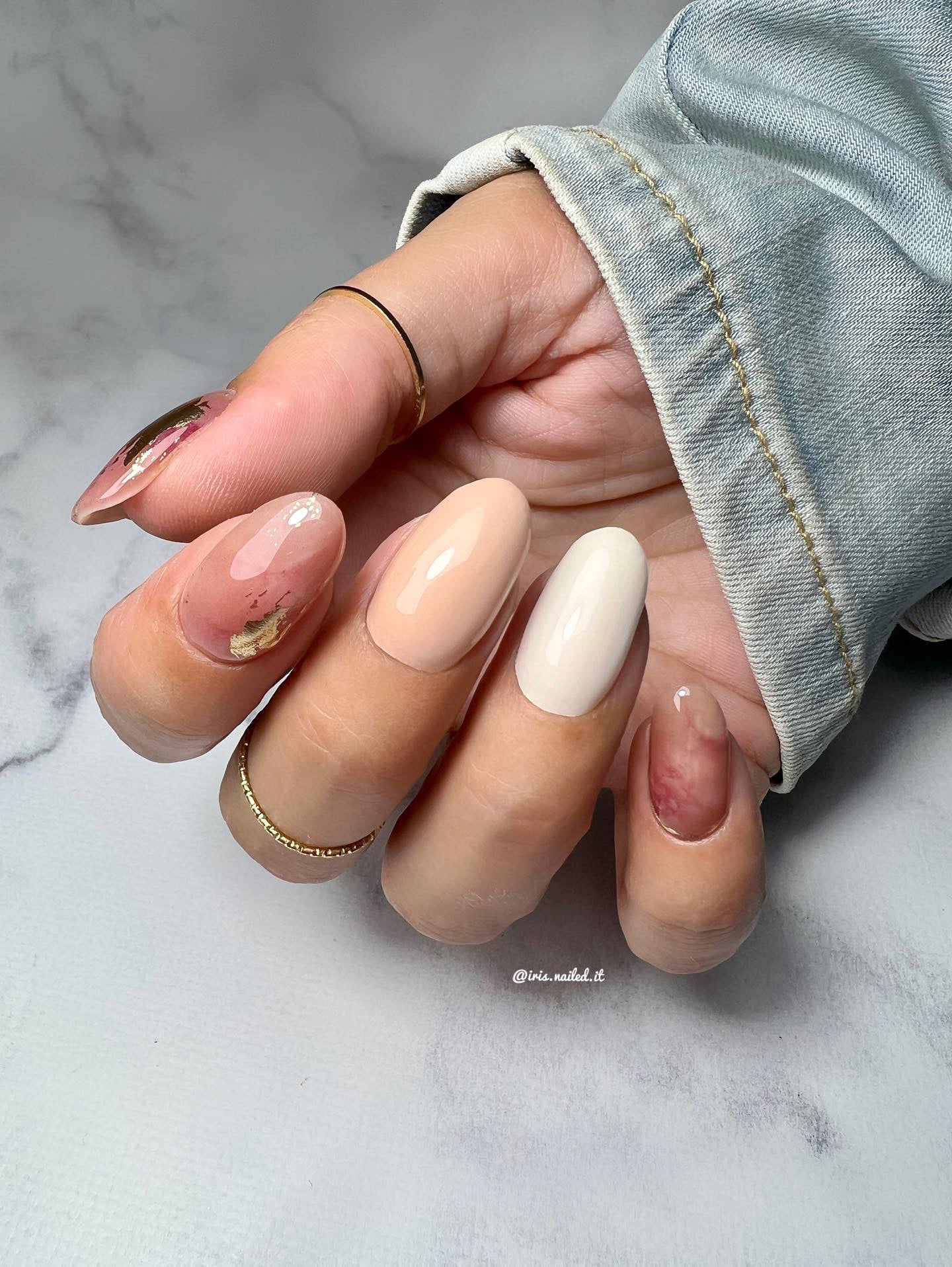 Marblellous Gold Gel Nail Stickers