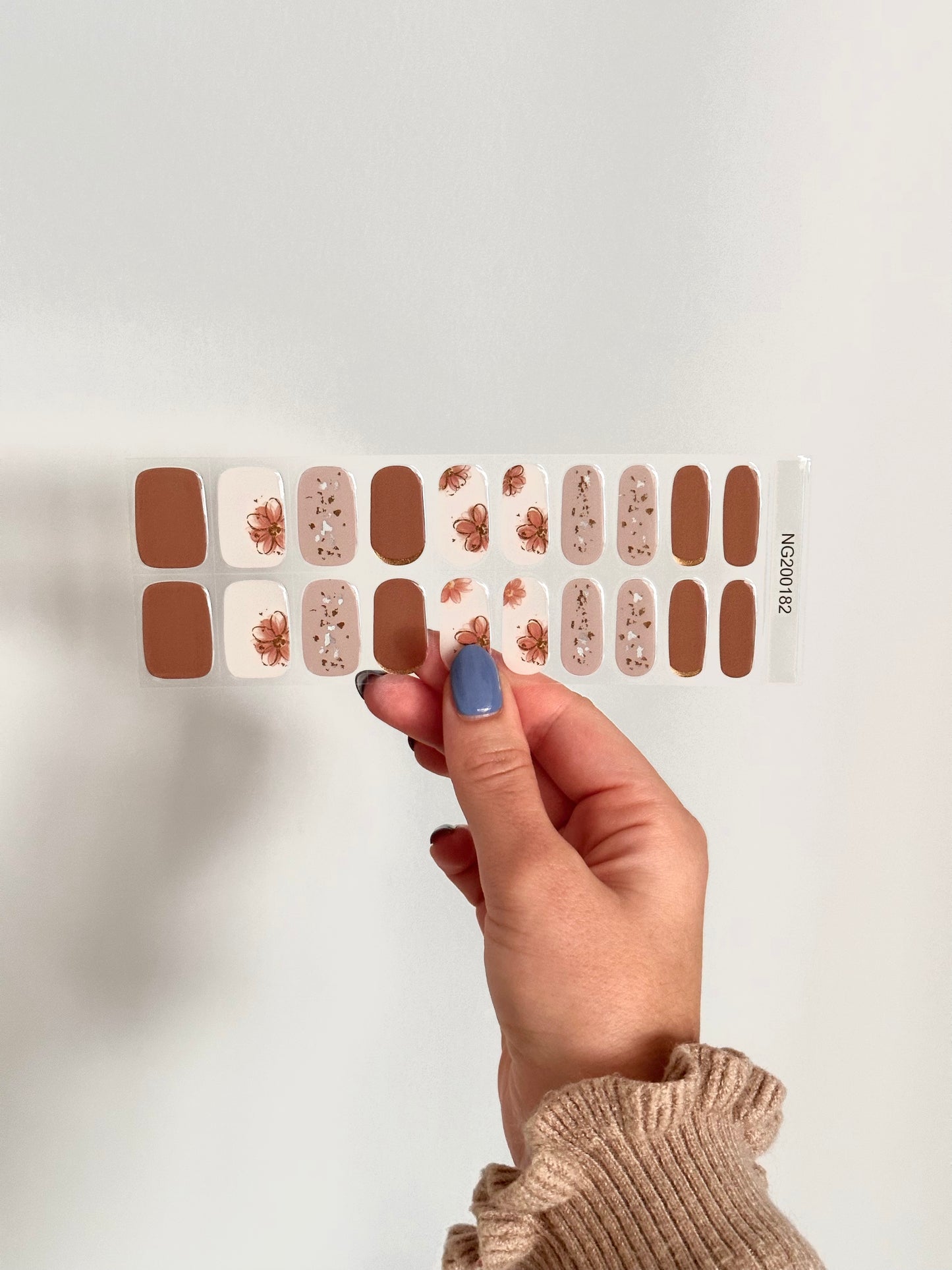 Mocha Flower Gel Nail Stickers