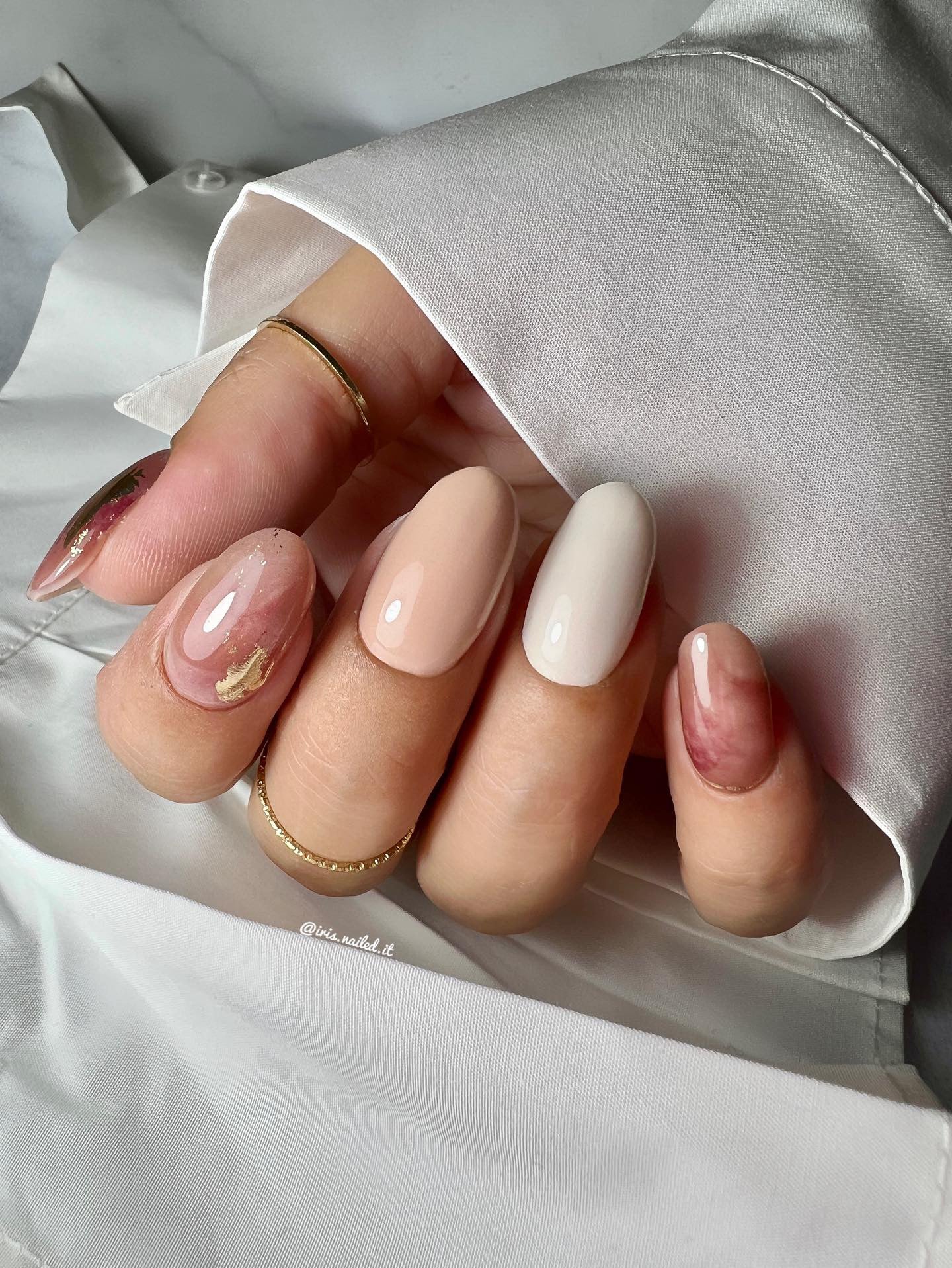 Marblellous Gold Gel Nail Stickers