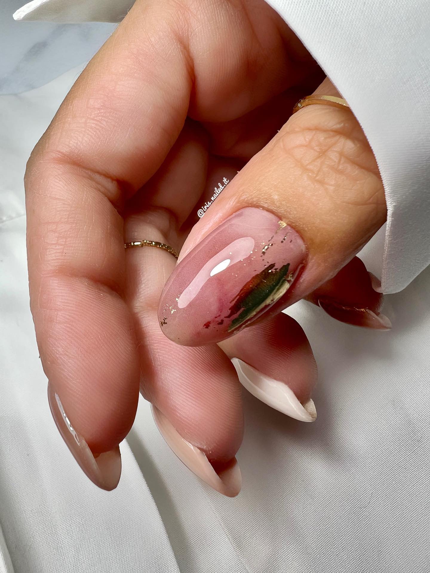 Marblellous Gold Gel Nail Stickers
