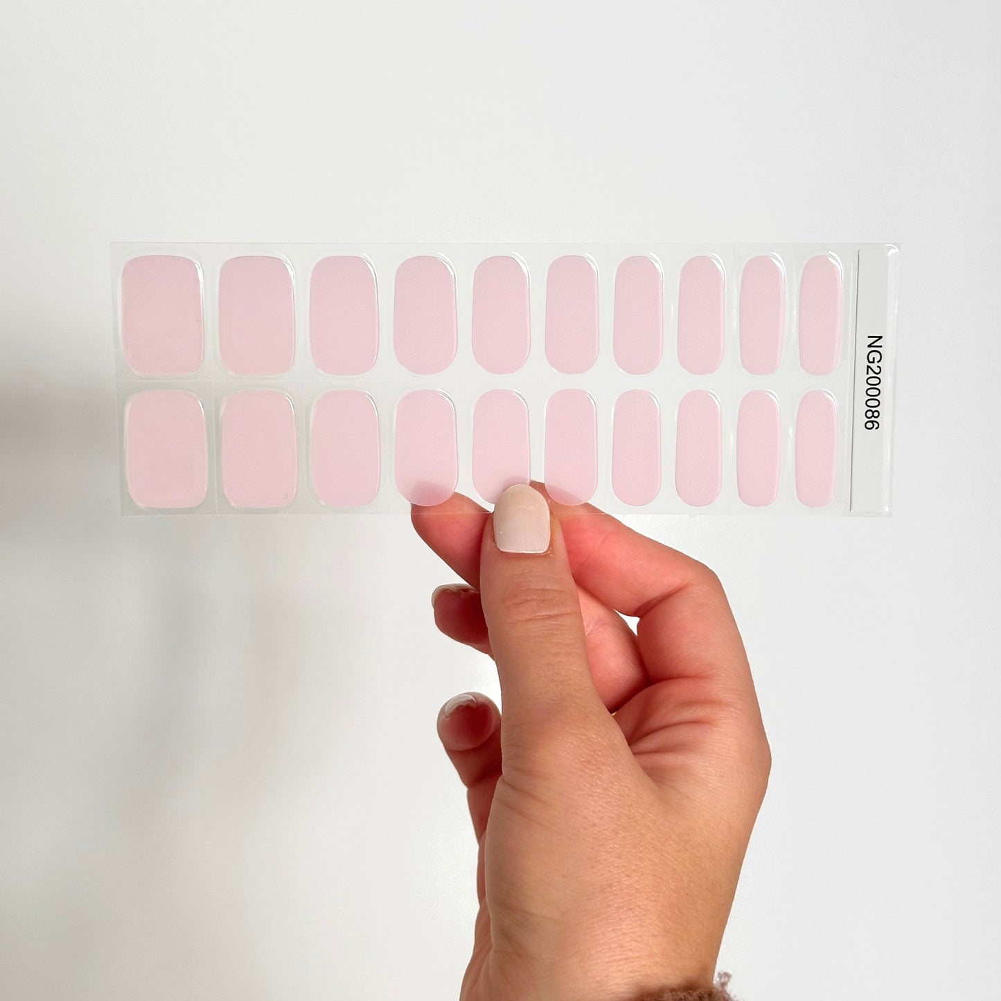 Effen semi-transparante lichtroze/nude kleurige gellakstickers 