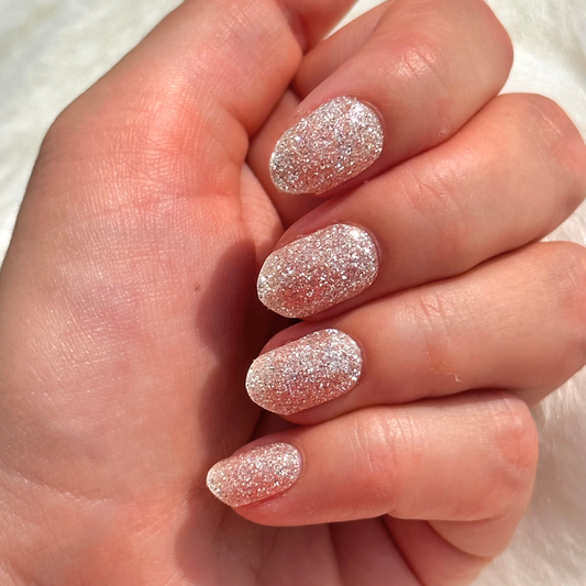 Nude gel nagelstickers met glitters 
