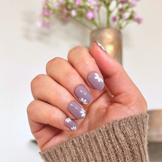 bloemen nail art gellakstickers close up
