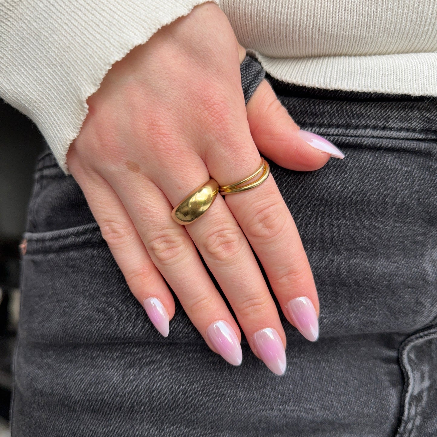 lila paarse aura press-on nagels in almond vorm
