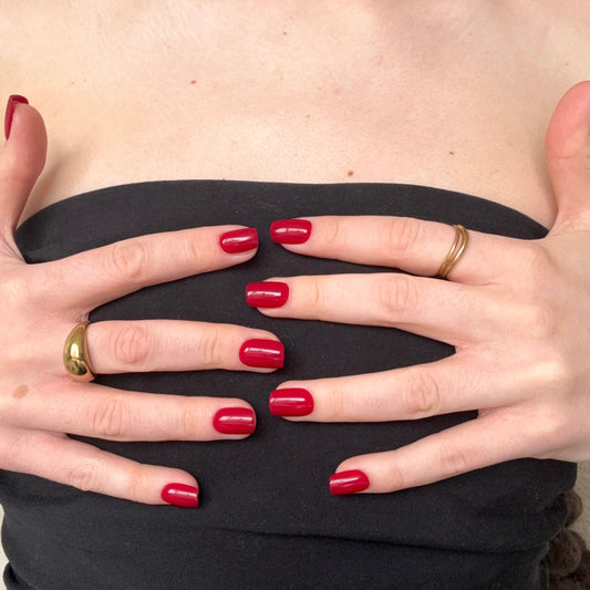 klassiek rode square press-on nagels van BIMA Nails