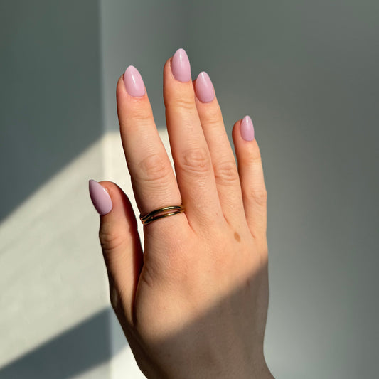 Extra short plaknagels in Soft Lilac kleur